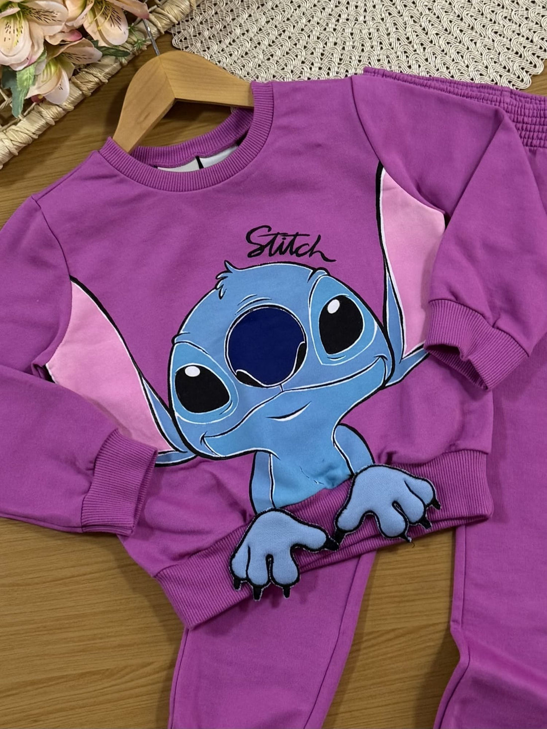 Conjunto Infantil Momi Inverno com Calça e Moletom sem Flanela Roxo Stitch Disney
