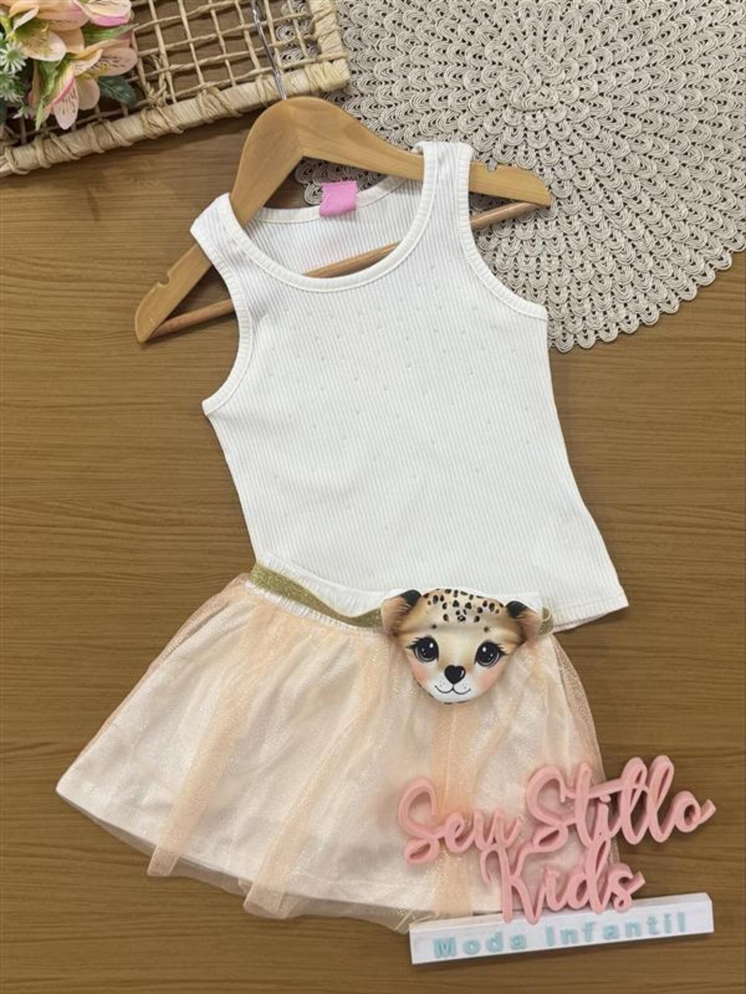 Conjunto Infantil Cinti Verão com Saia em Tule Oncinha e Regata Branca