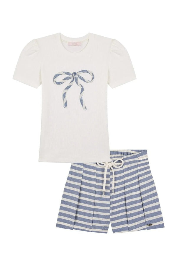 Conjunto Infantil Kukiê Verão com Shorts Azul Listrado e Blusa Branca Lacinho