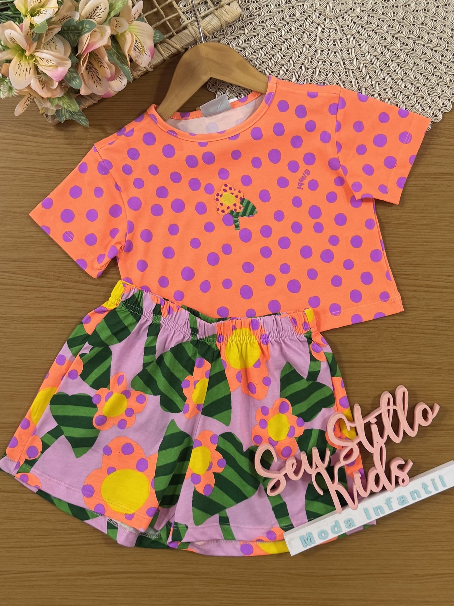 Conjunto Infantil Bimbi Verão com Shorts Lilás e Blusa Laranja Bolinhas