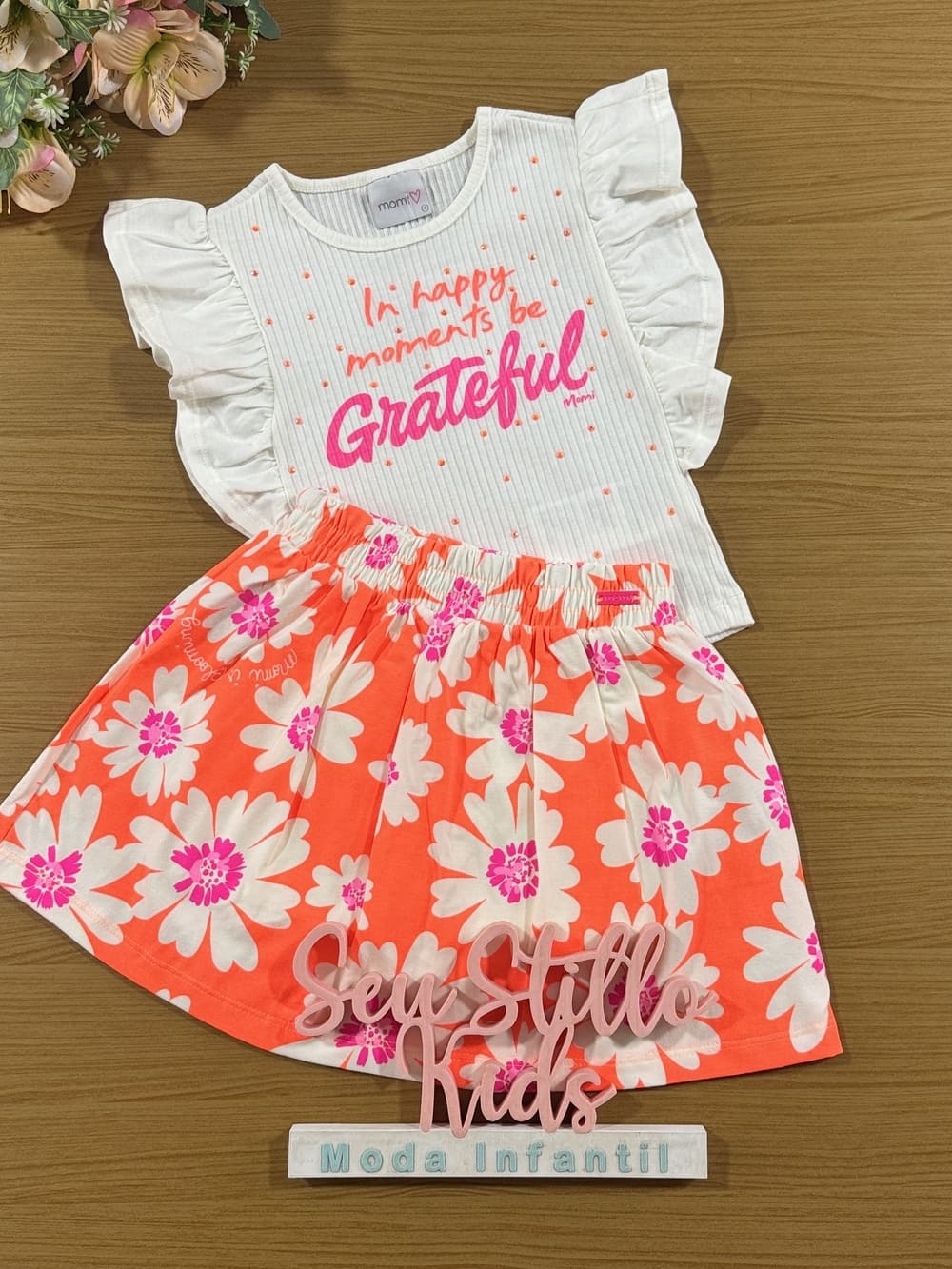 Conjunto Infantil Momi Verão Saia Laranja Flores e Blusa Grateful