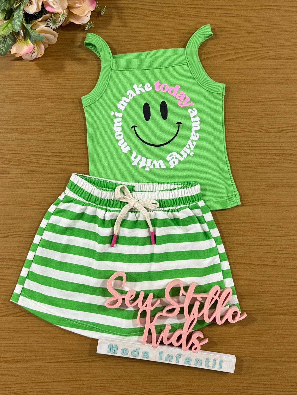 Conjunto Infantil Momi Verão Shorts Saia e Regata Verde Smile