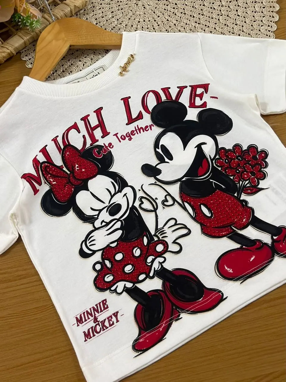 Conjunto Infantil Menina Animê Shorts Vermelho e Blusa Minnie e Mickey Strass Disney