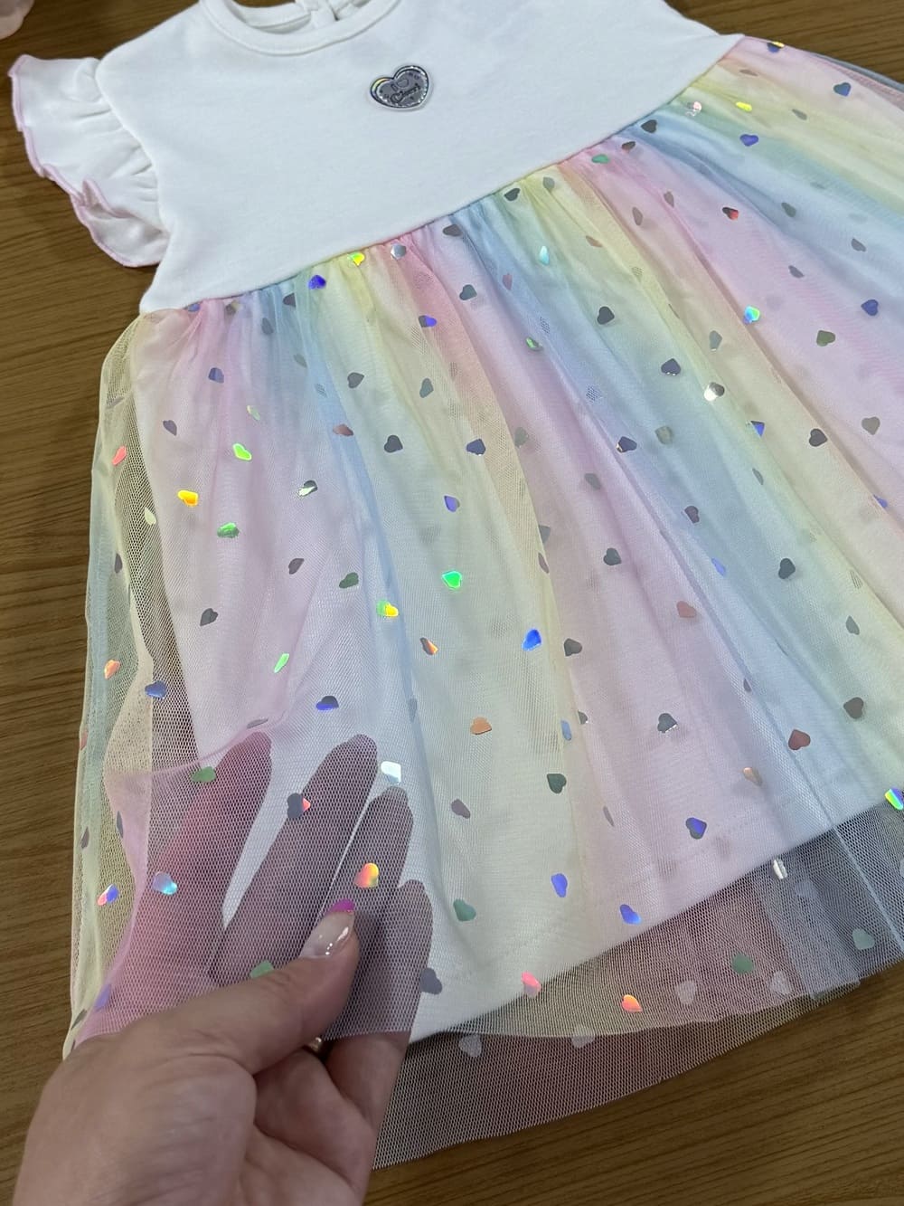 Vestido Infantil Cinti Verão com Tule Corações Arco Íris