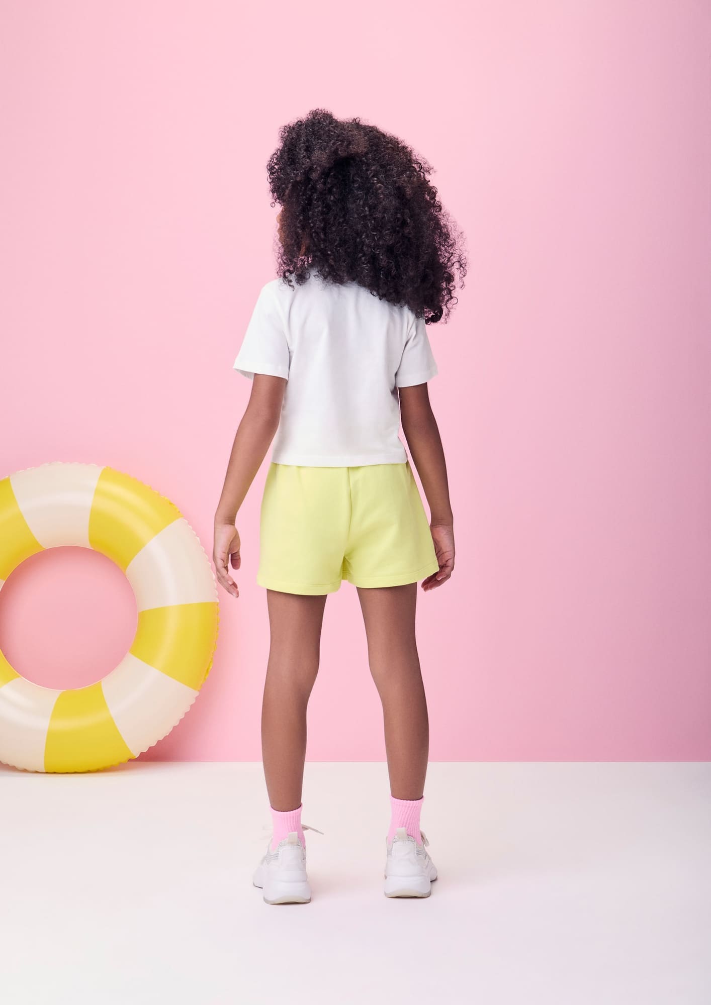 Conjunto Infantil Momi Verão com Shorts Amarelo com Bolsinha e Blusa Branca Nice Story