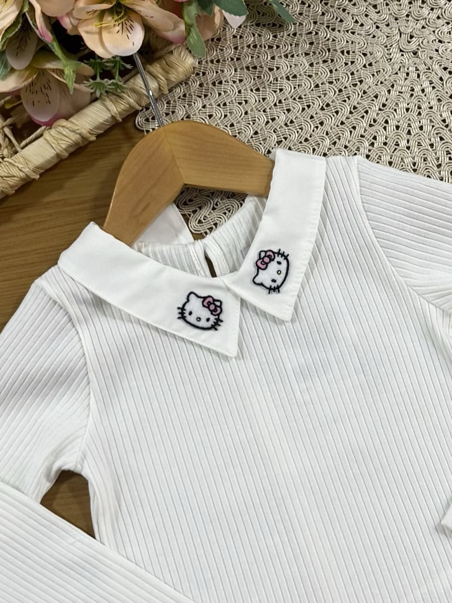 Blusa Infantil Momi Inverno Manga Longa Branca Hello Kitty
