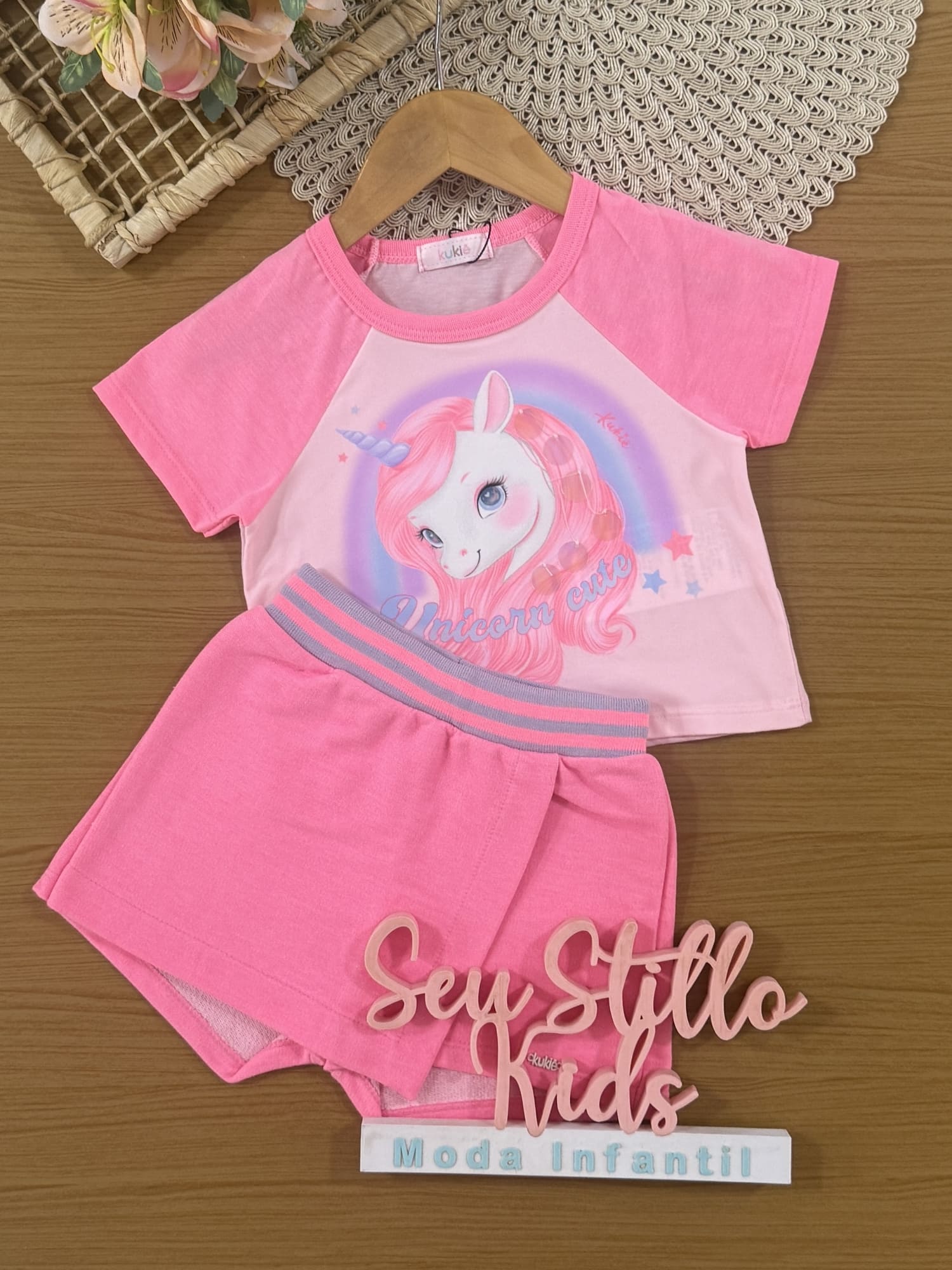Conjunto Infantil Kukiê Verão com Shorts Saia e Blusa Rosa Unicórnio