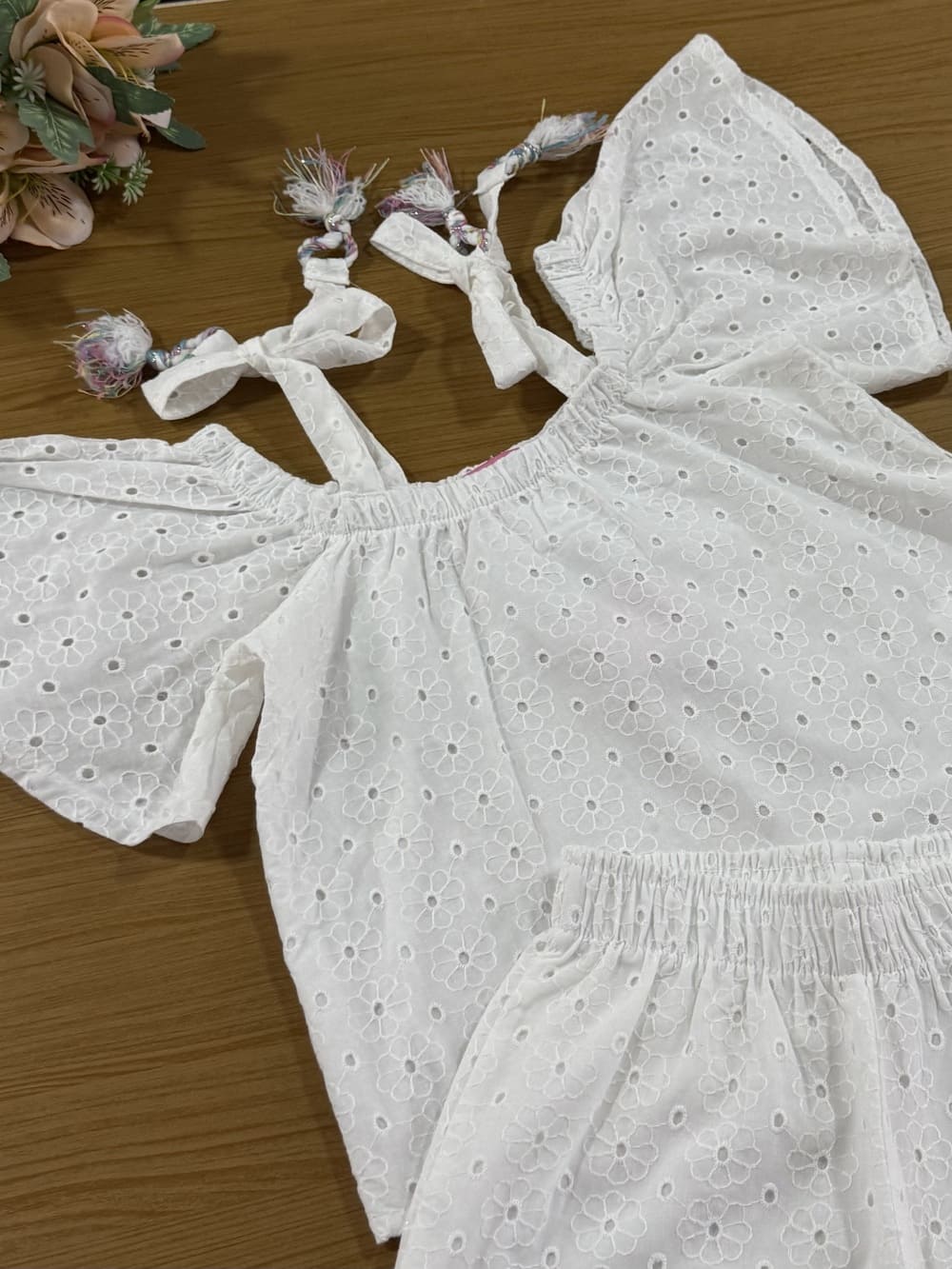 Conjunto Infantil Cinti Verão Shorts e Blusa Laise Branca