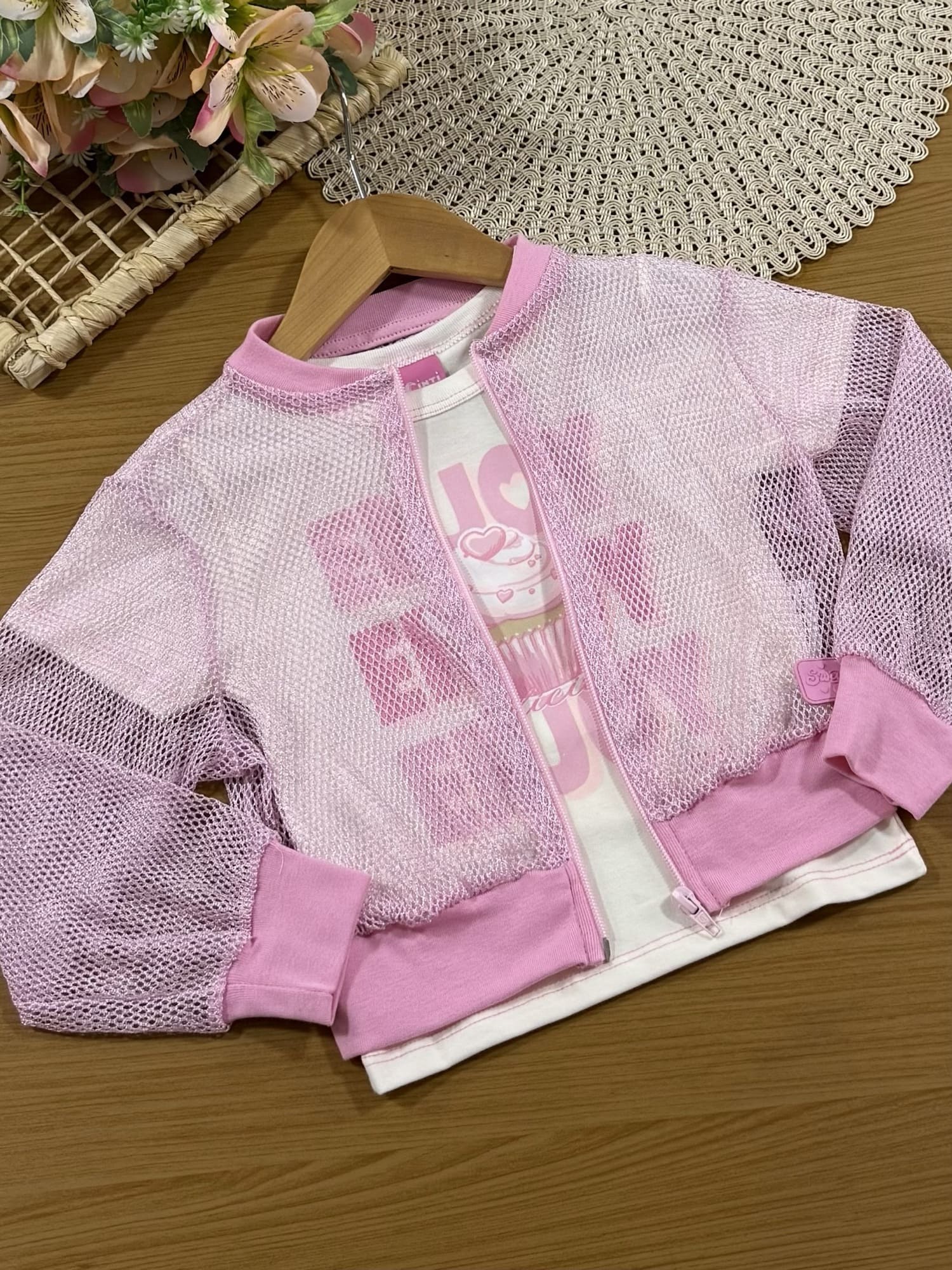 Conjunto Infantil Cinti Verão com Short-Saia, Blusa e Sobreposição em Tela Rosa Enjoy