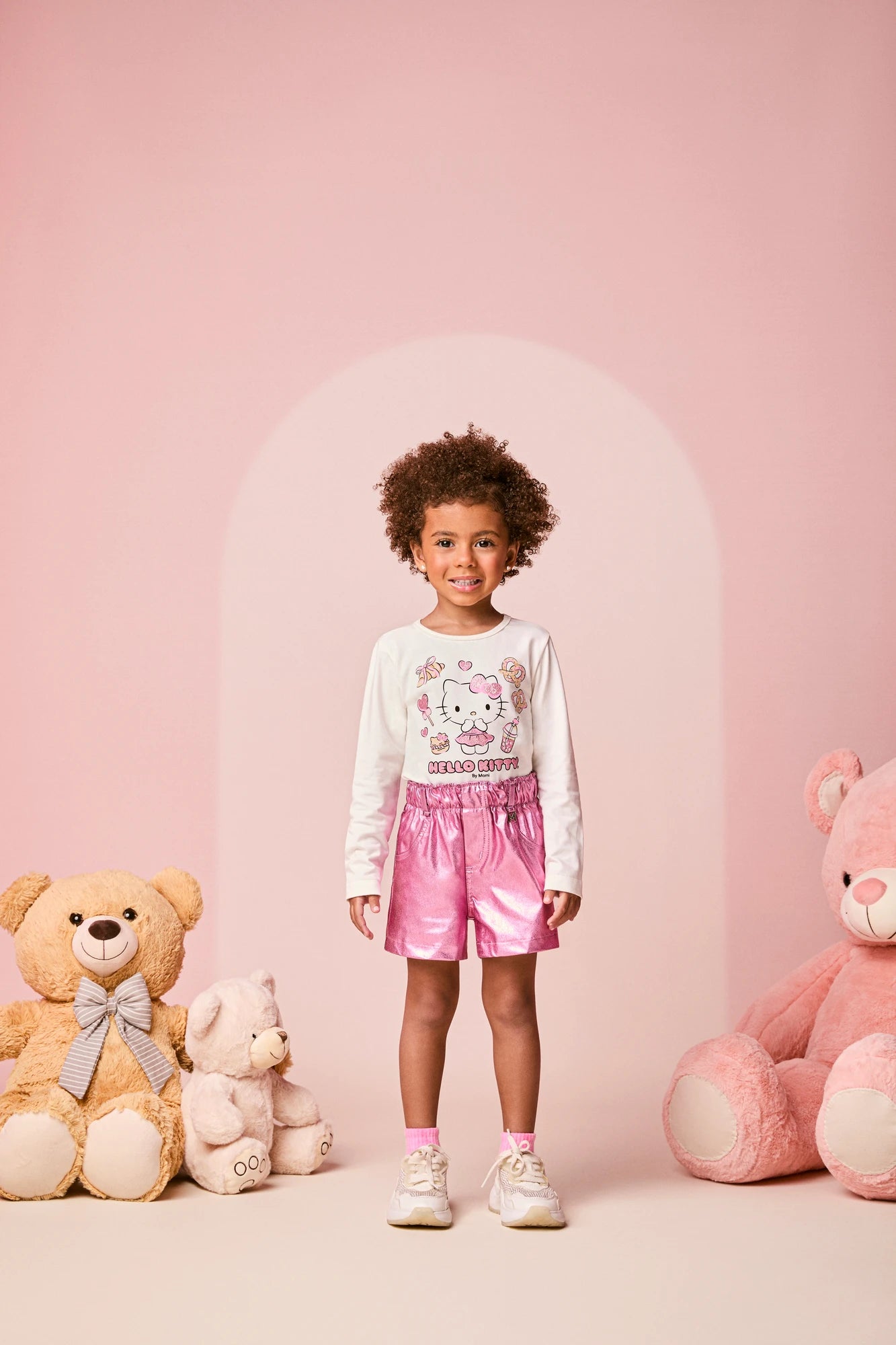 Conjunto Infantil Momi Inverno com Shorts Rosa Metalizado e Blusa Manga Longa Hello Kitty Docinhos