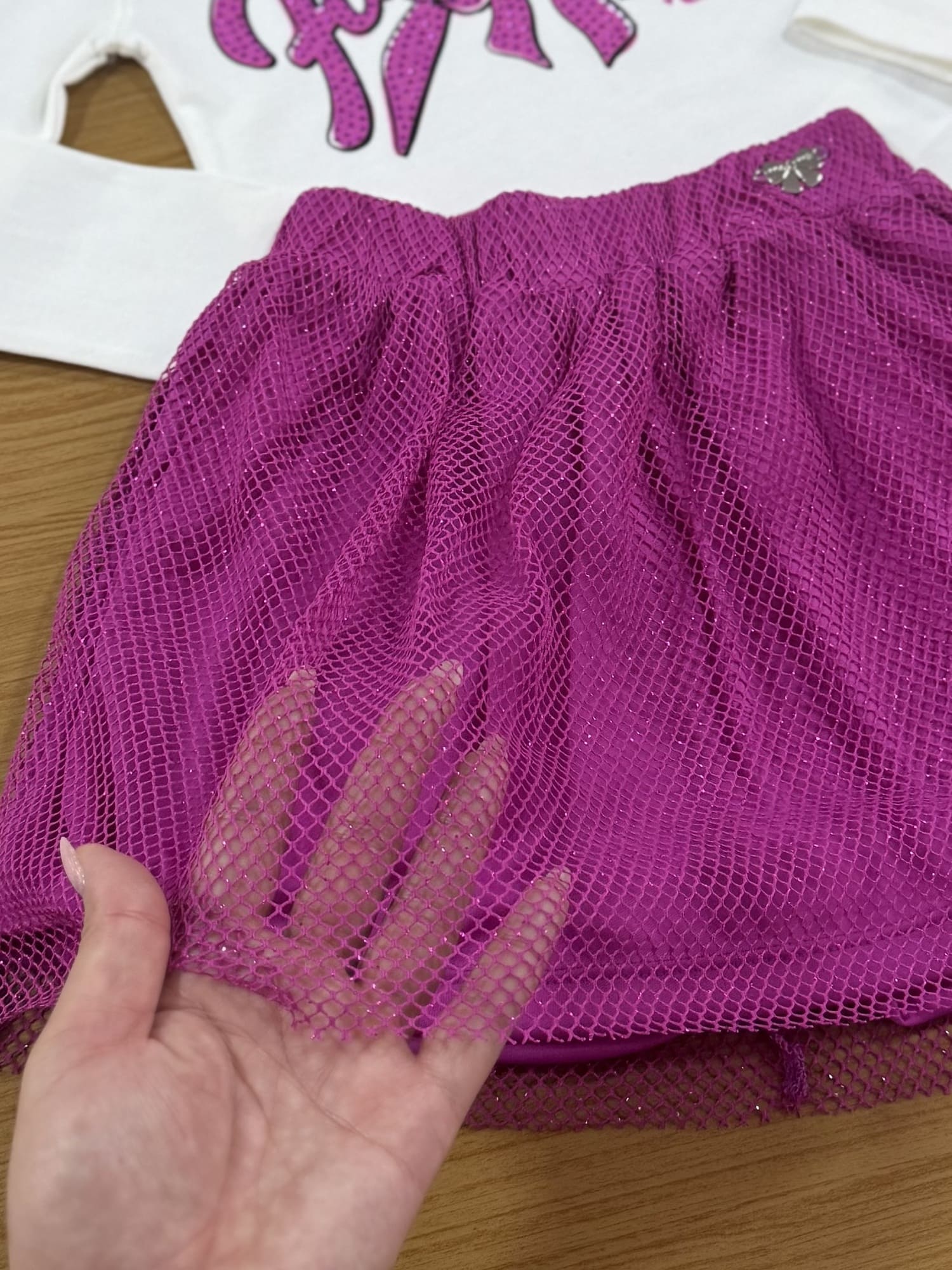 Conjunto Infantil Momi Inverno com Saia Rosa em Tela e Blusa Branca com Strass