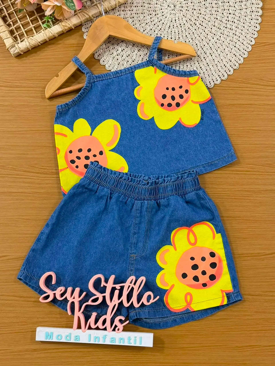 Conjunto Infantil Menina Bimbi com Shorts e Blusa Jeans Flores