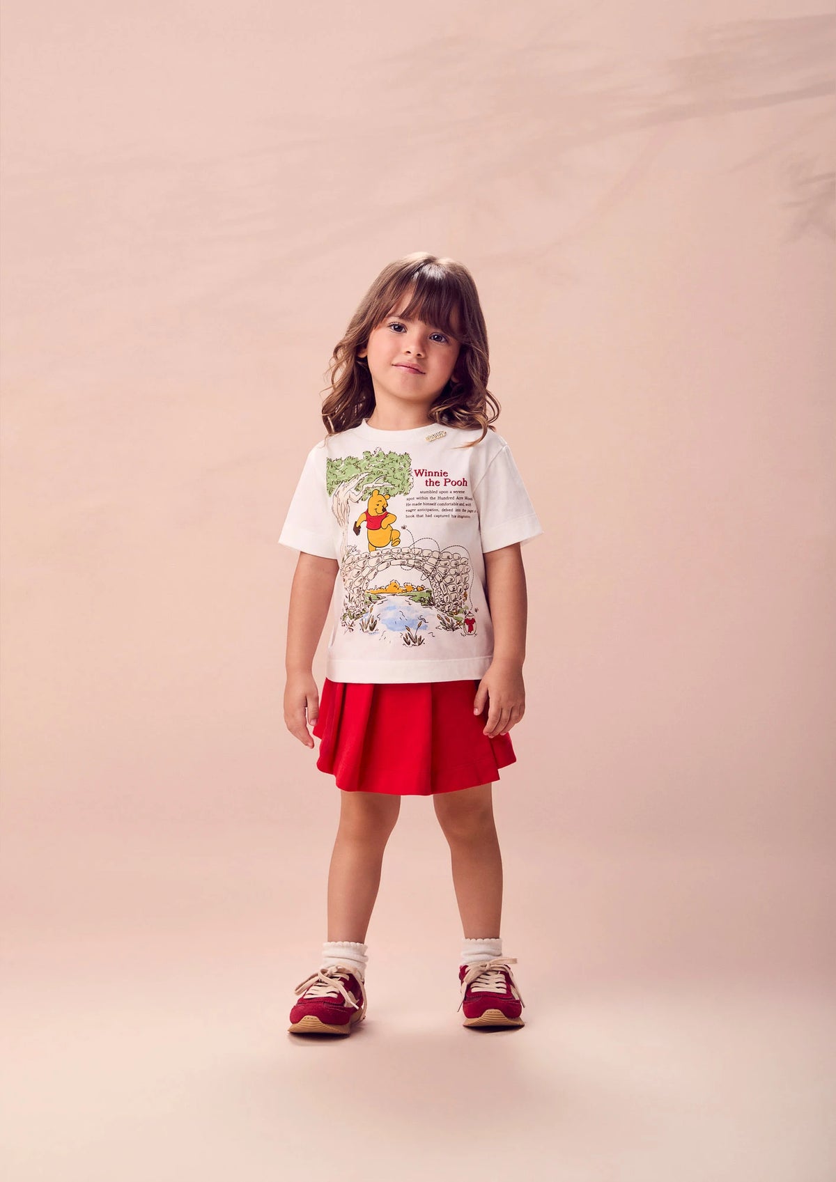 Conjunto Infantil Menina Animê com Shorts Saia Vermelho e Blusa Ursinho Pooh Disney