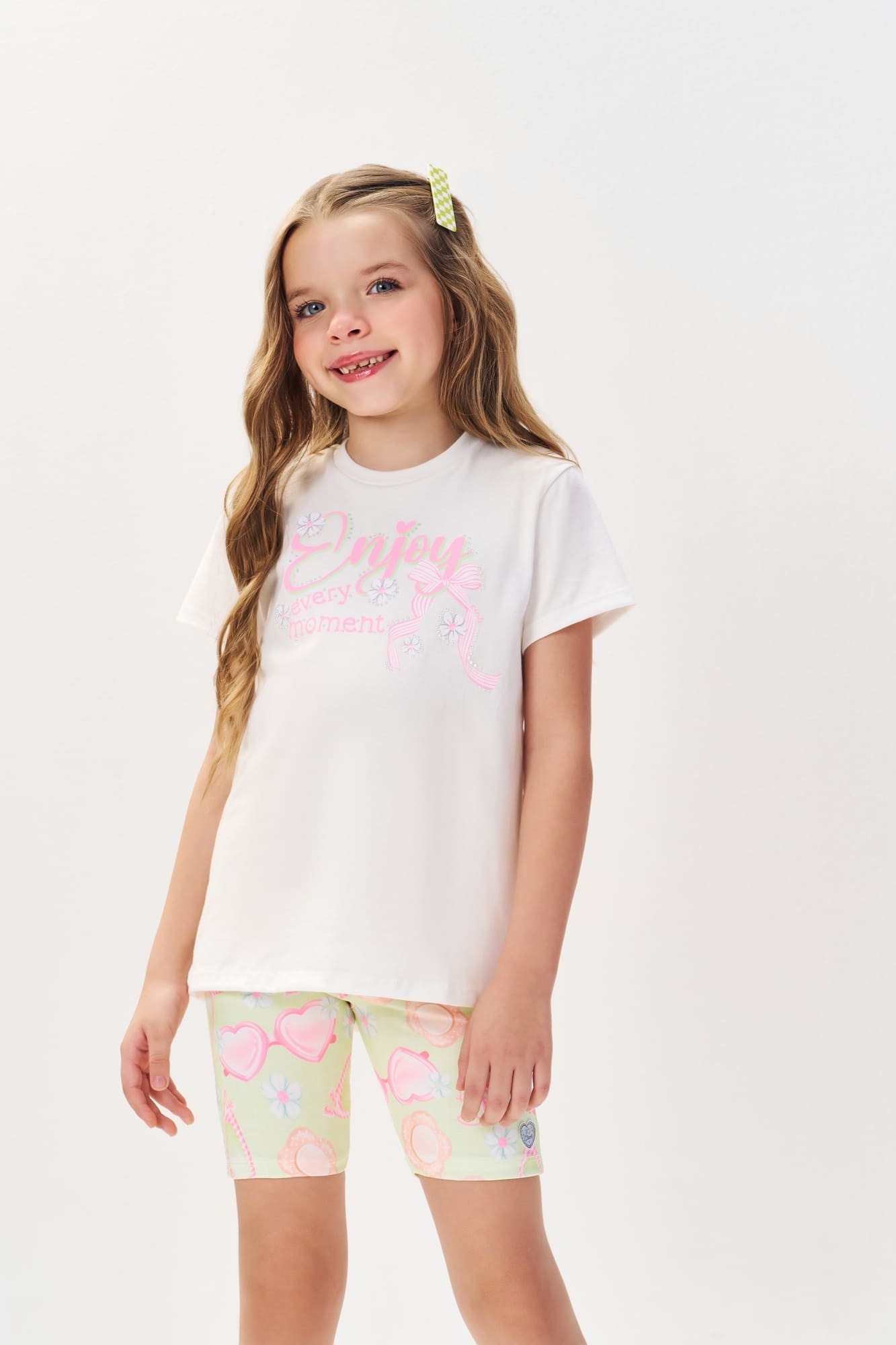 Conjunto Infantil Cinti Verão com Shorts Ciclista Verde e Blusa Branca Enjoy