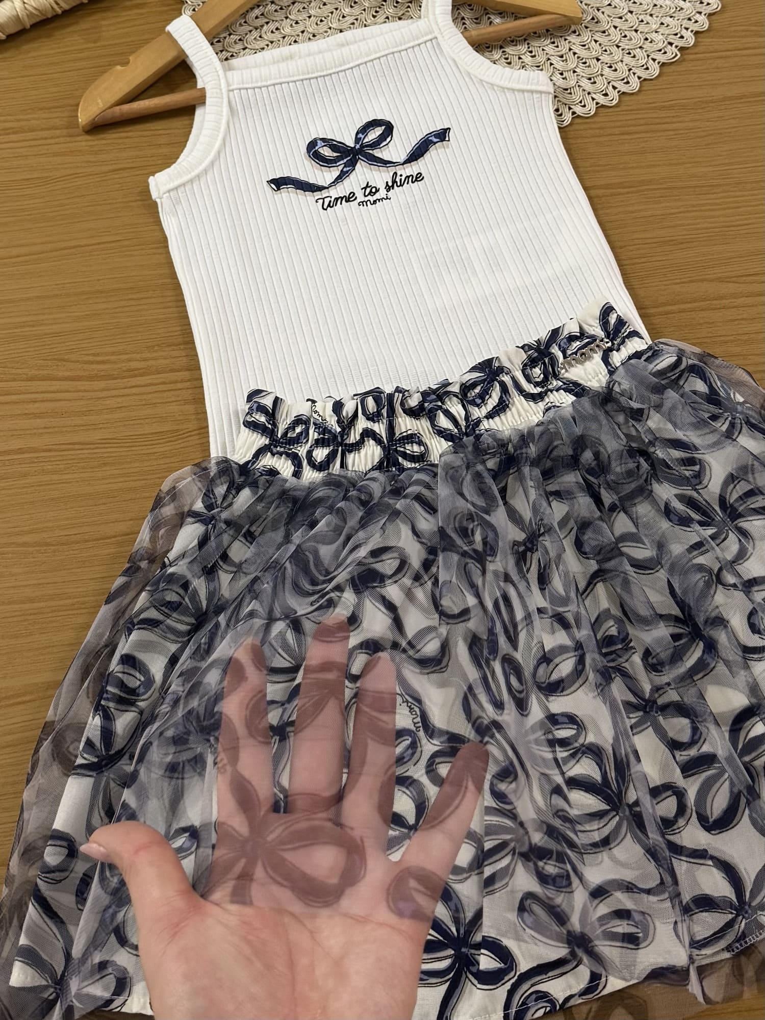 Conjunto Infantil Momi Verão com Saia em Tule e Regata Branca Lacinho