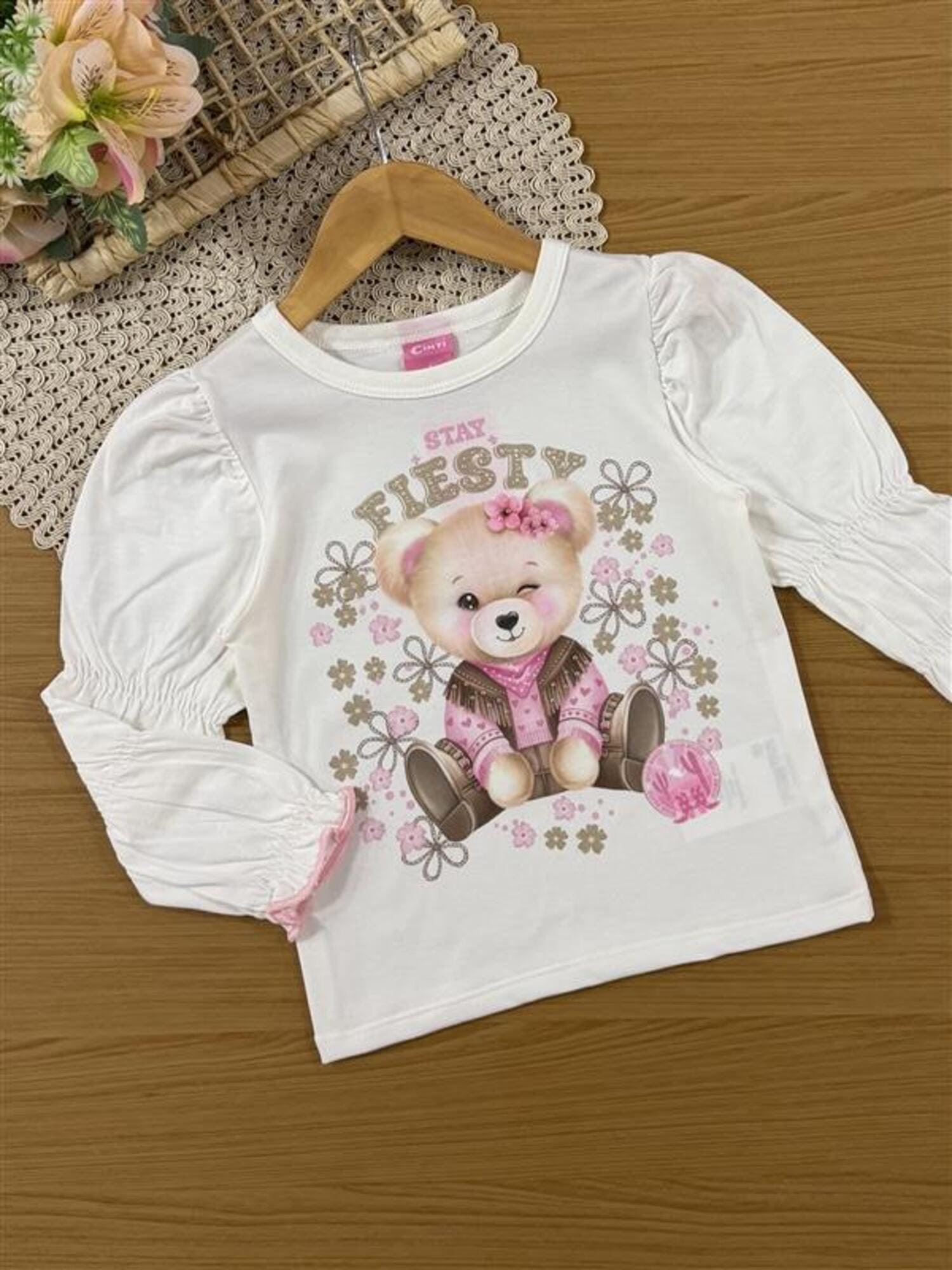 Conjunto Infantil Cinti Inverno com Calça  Bege e Blusa Manga Longa Ursinha Stay Fiesty