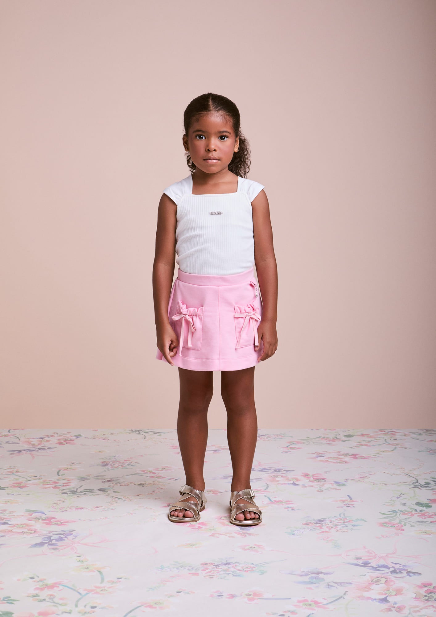 Conjunto Infantil Animê Verão com Shorts Saia Rosa e Blusa Branca com Laço