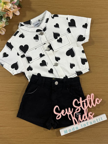 Conjunto Infantil Catavento Verão Shorts Preto e Camisete Coração