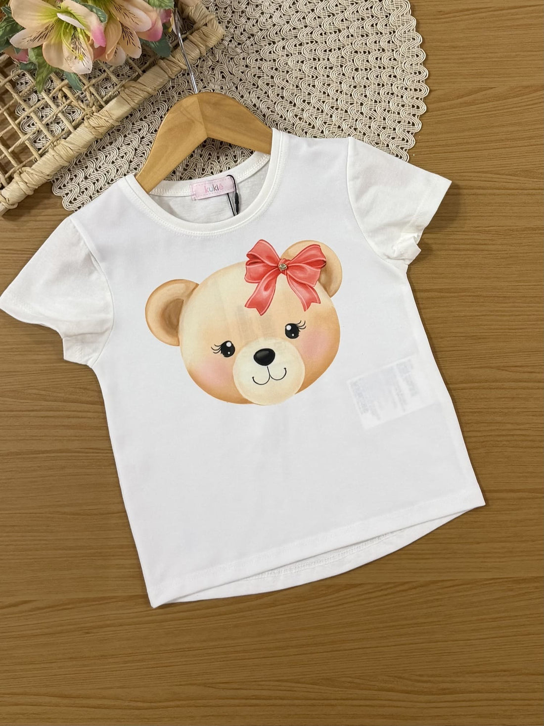 Conjunto Infantil Kukiê com Shorts Vermelho e Blusa Ursinha Lacinho
