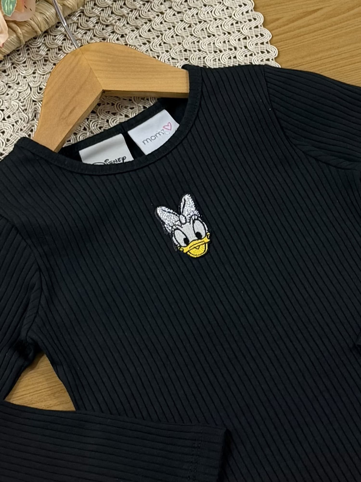 Blusa Infantil Momi Inverno Manga Longa Preta Daisy Disney