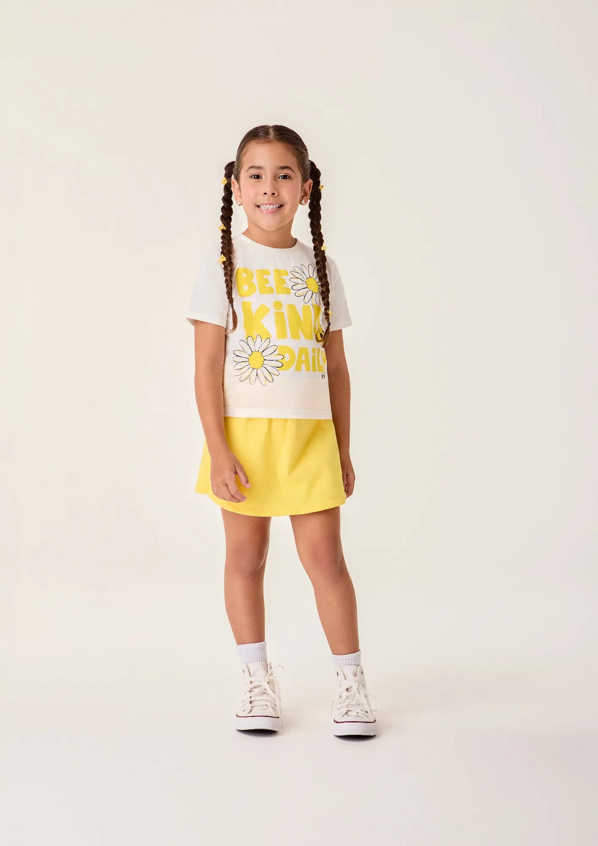 Conjunto Infantil Menina Bimbi Shorts Saia Amarelo e Blusa Abelinha