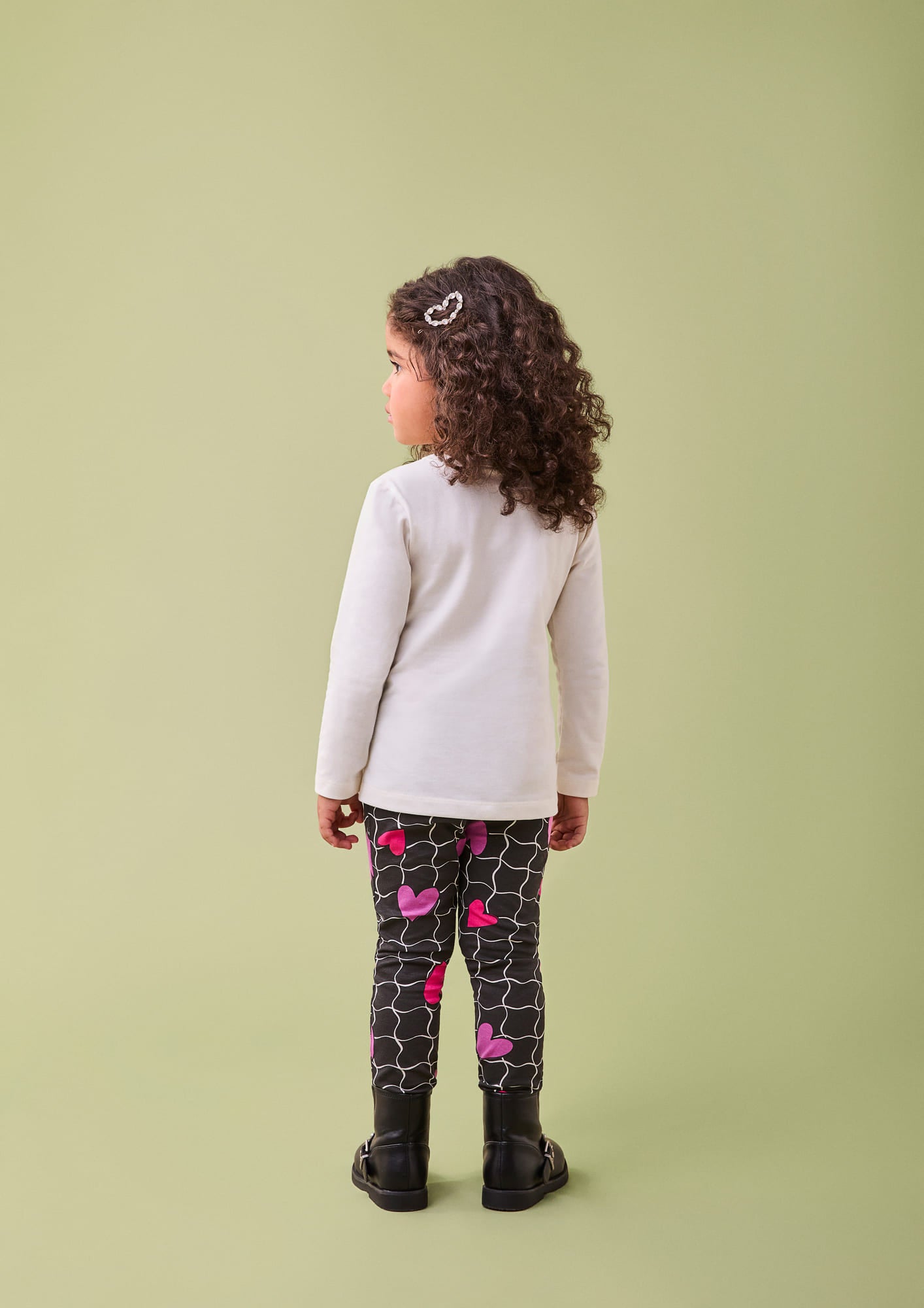Conjunto Infantil Momi Inverno com Calça Preta e Blusa Branca Corações com Strass