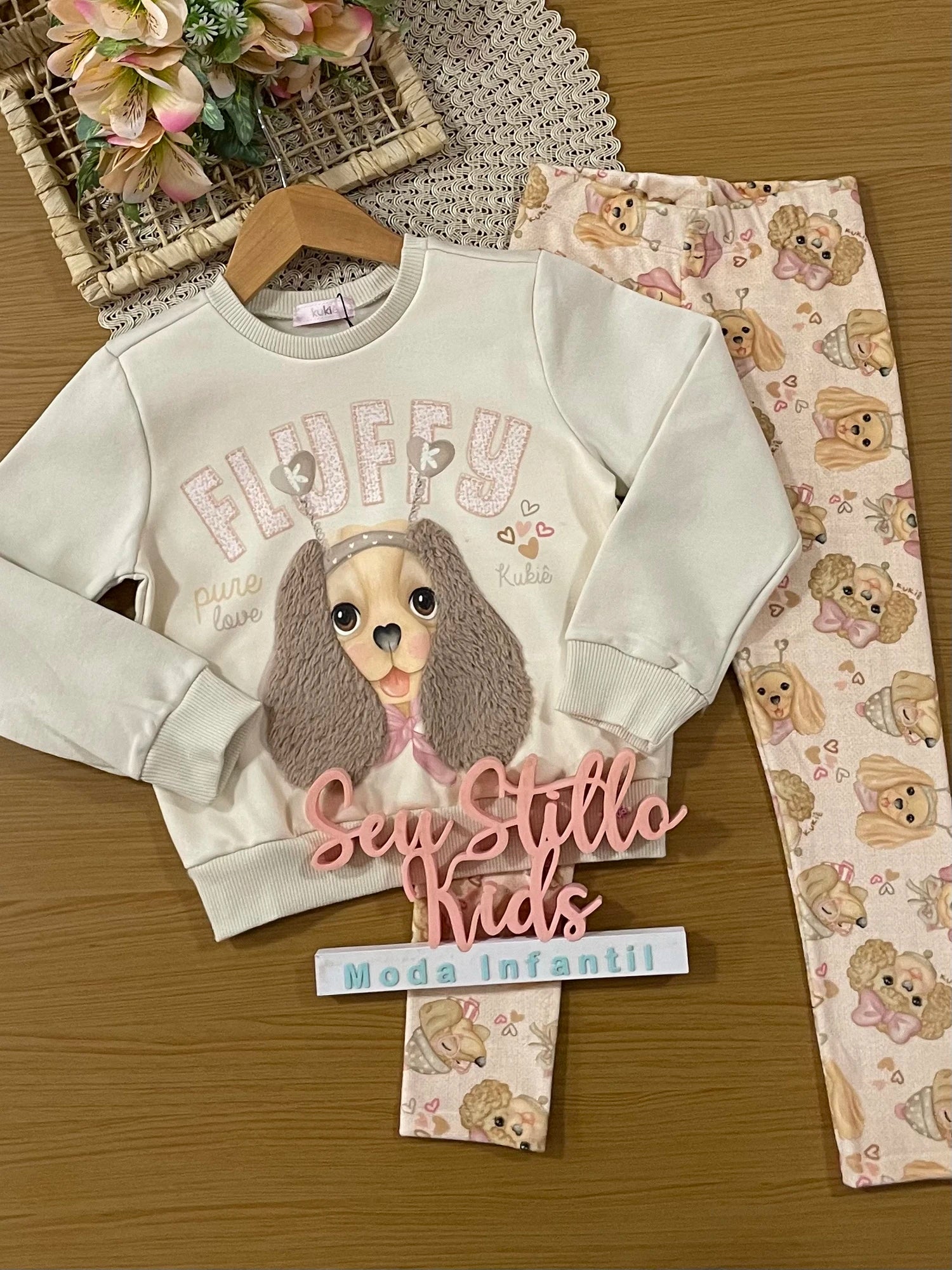 Conjunto Infantil Kukiê Inverno com Calça Legging e Moletom Flanelado Bege Cachorrinha Fluffy