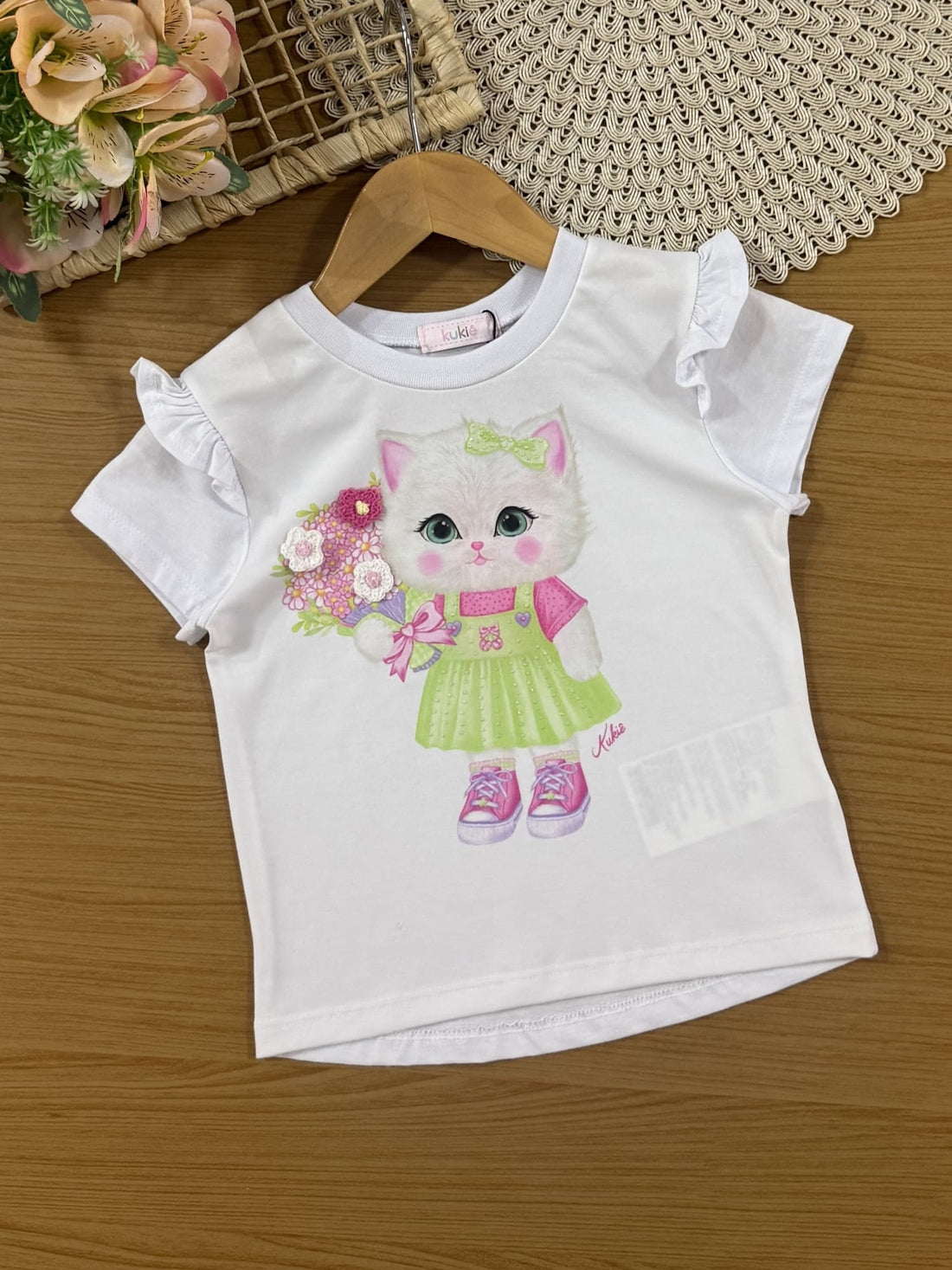 Conjunto Infantil Kukiê Verão com Shorts Verde e Blusa Branca Gatinha