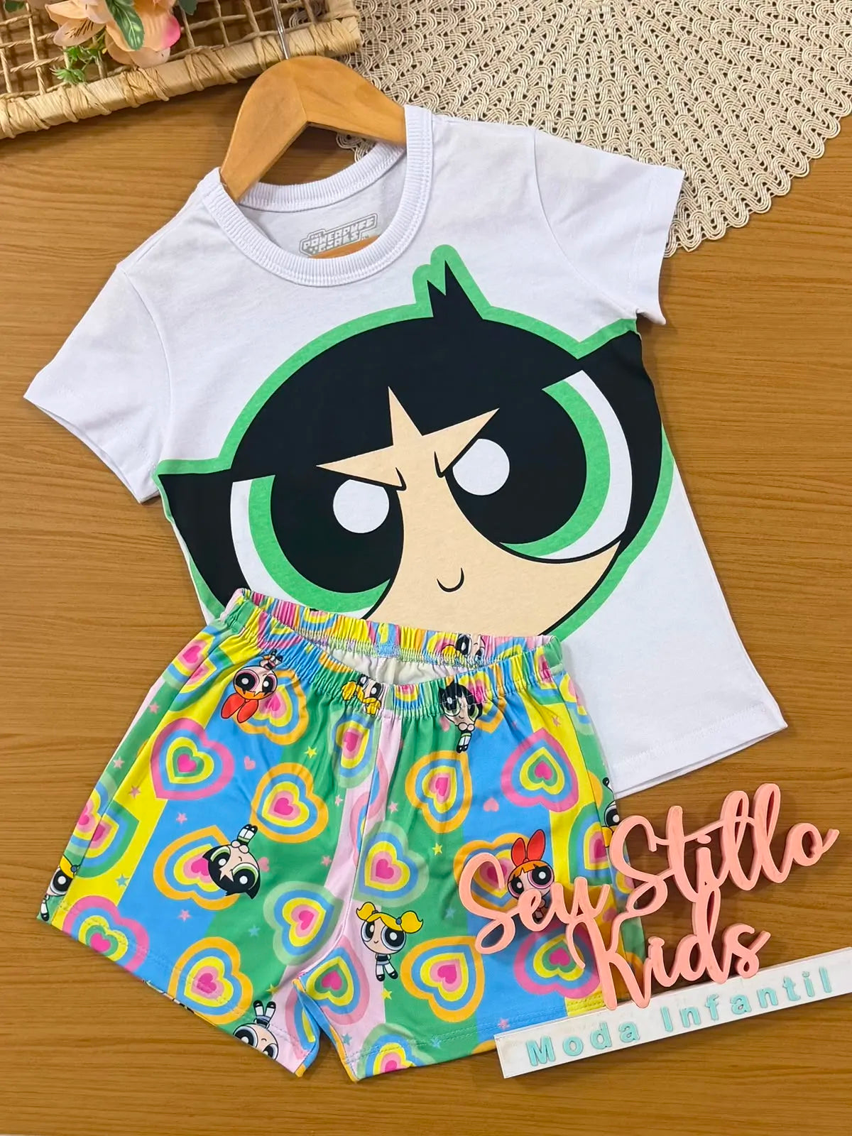 Pijama Infantil Menina Veggi com Shorts Colorido e Blusa Docinho As Meninas Superpoderosas