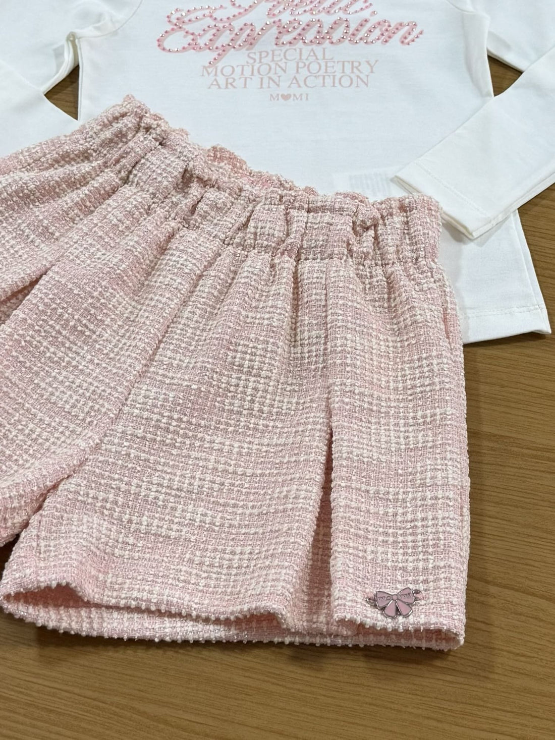 Conjunto Infantil Momi Inverno com Shorts Rosa e Blusa Manga Longa Branca com Strass