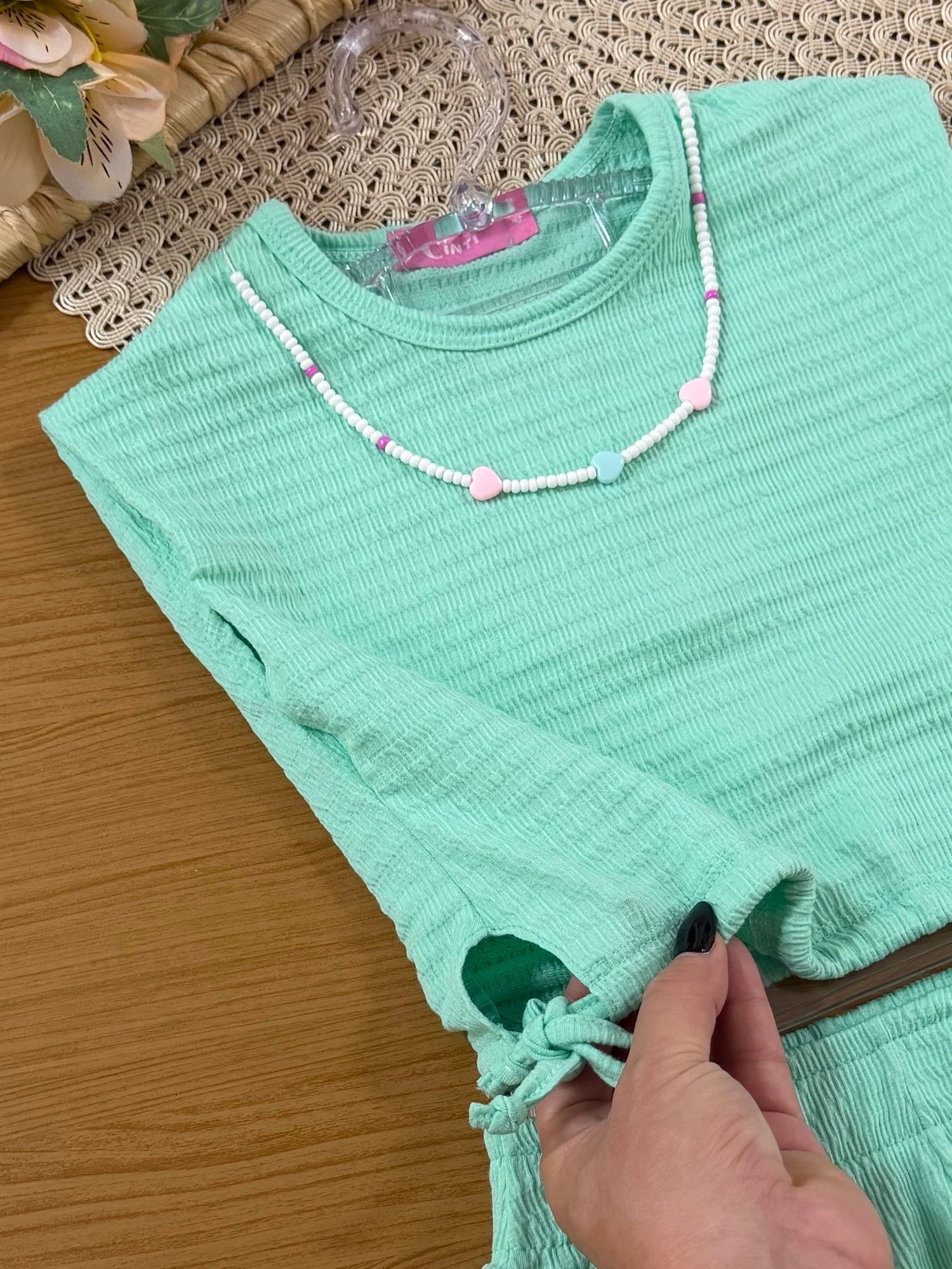 Conjunto Infantil Cinti Verão, Shorts e Blusa Verde com Acessório