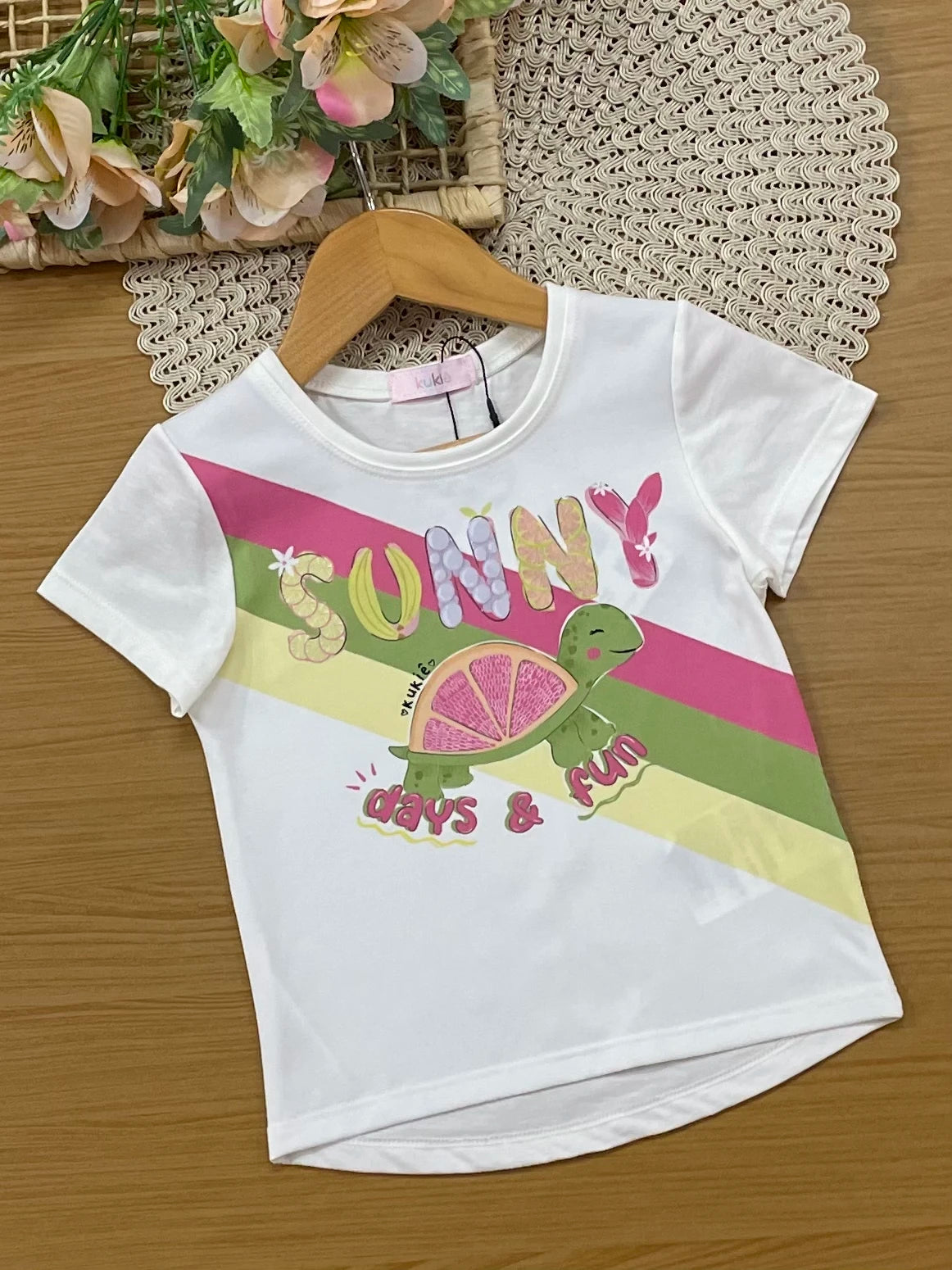 Conjunto Infantil Kukiê com Shorts Ciclista Verde e Blusa Manga Curta Sunny