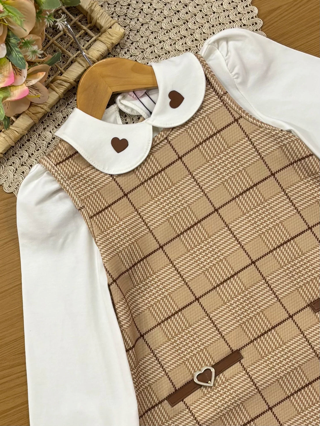 Vestido Infantil Kukiê Inverno Bege com Blusa Manga Longa Coração