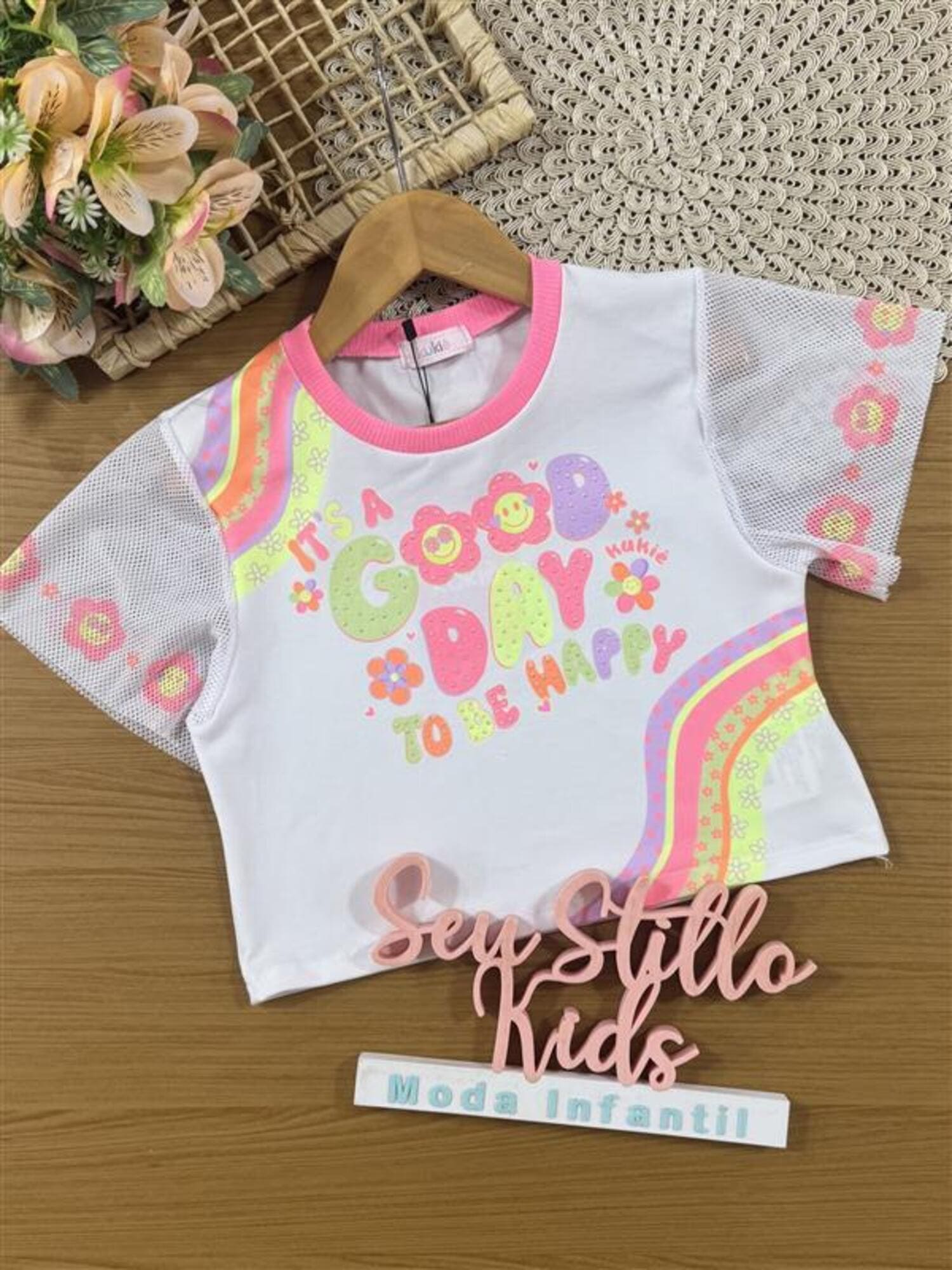 Conjunto Infantil Kukiê Verão com Shorts Rosa e Blusa Branca Good Day