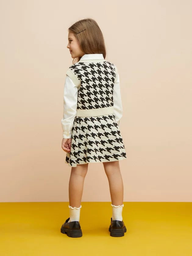 Conjunto Infantil Momi Inverno Com Saia Em Tricot  e Blusa Preta Com Bege