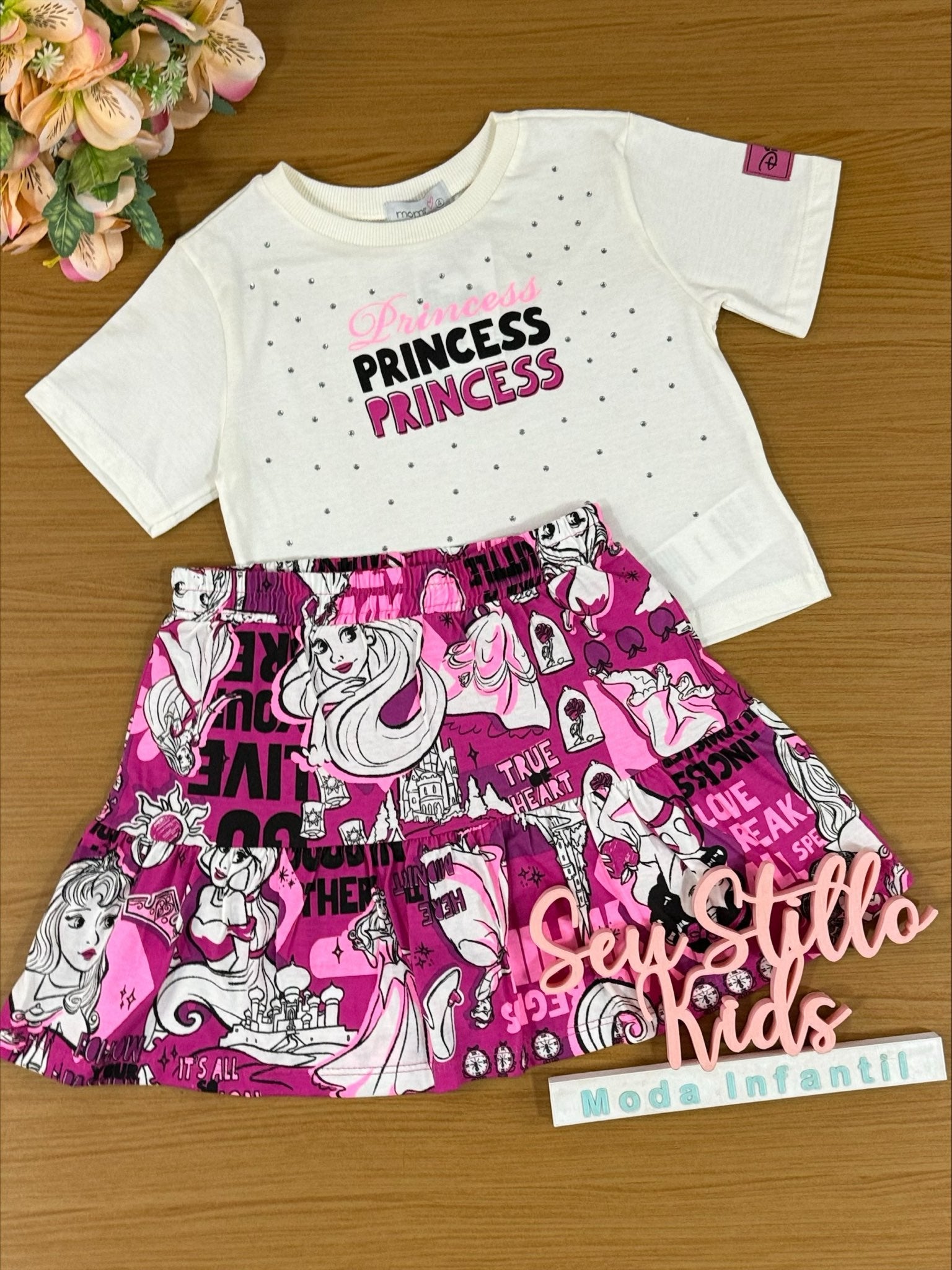 Conjunto Infantil Momi Inverno Saia e Blusa Manga Curta Princesas