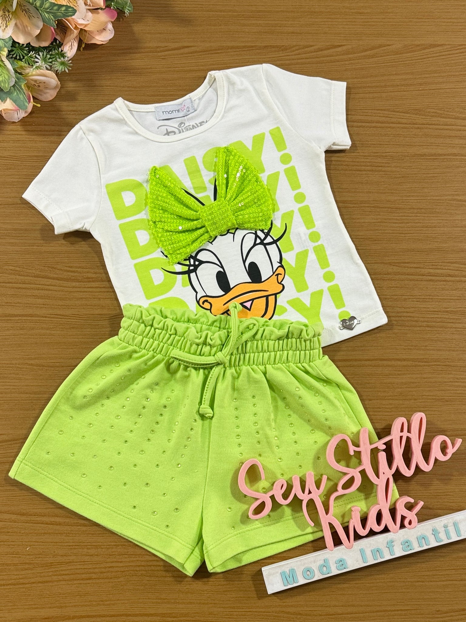 Conjunto Infantil Momi Verão Shorts Verde e Blusa Margarida Disney