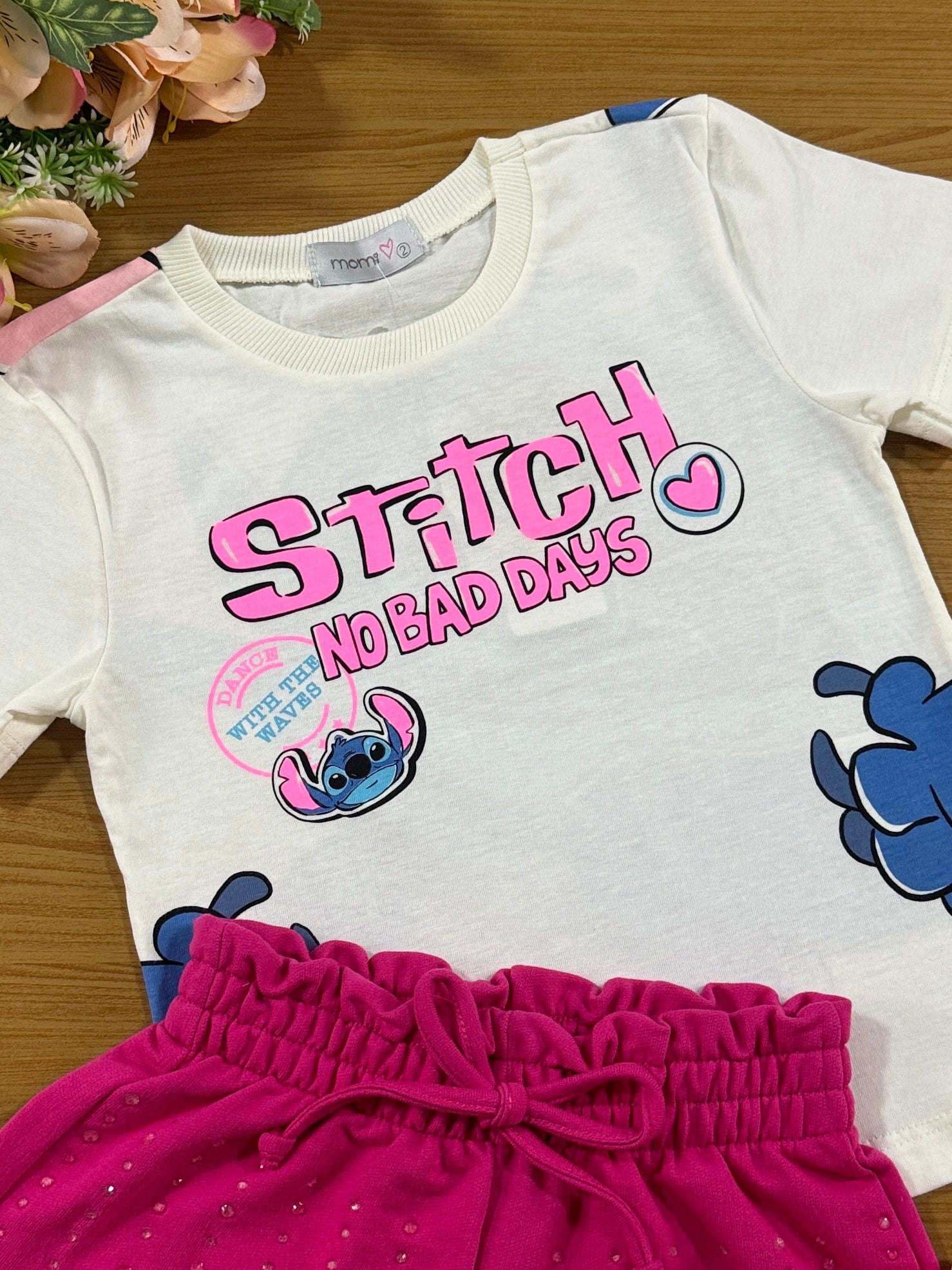 Conjunto Infantil Momi Verão Shorts Rosa Blusa Stitch Disney