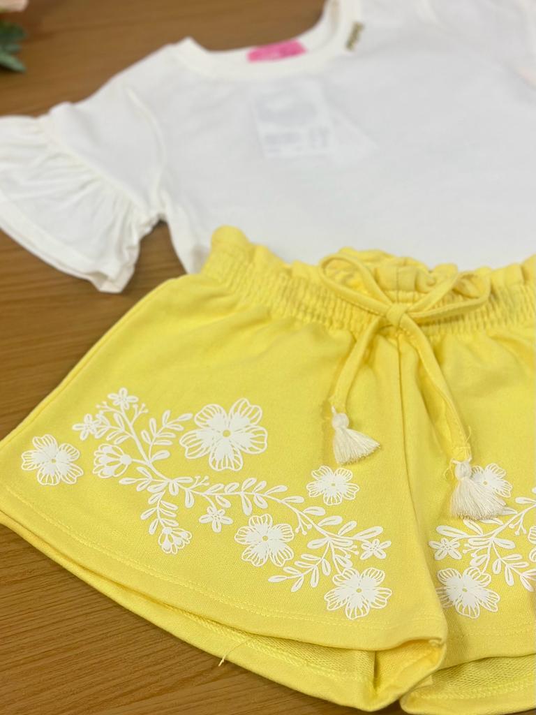 Conjunto Infantil Momi Verão Com Shorts e Blusa Branca