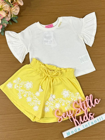 Conjunto Infantil Momi Verão Com Shorts e Blusa Branca