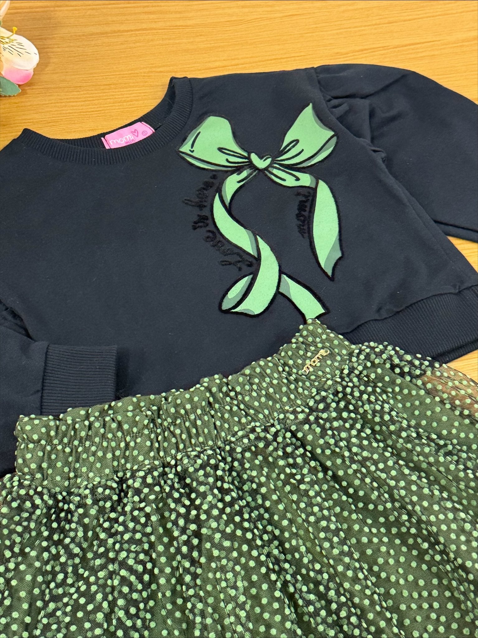Conjunto Infantil Momi Inverno Saia e Moletom Preto Laço