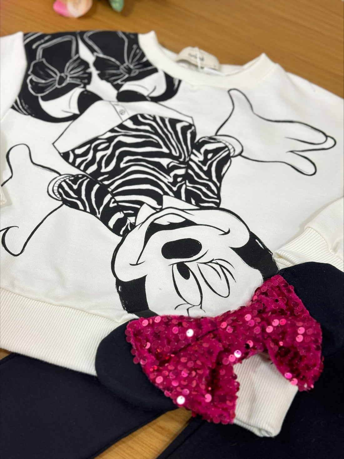 Conjunto Infantil Animê Inverno com Legging e Moletom Minnie Laço Disney