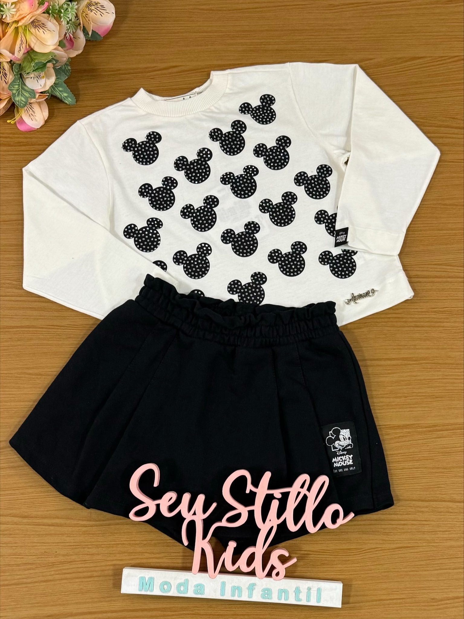 Conjunto Infantil Animê Inverno Shorts e Blusa Manga Longa Mickey Disney